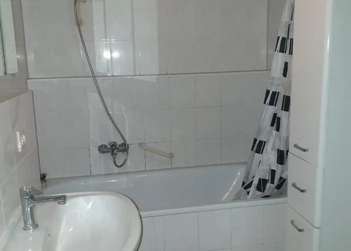 Am Kaiserlei 2 Etage 2 Schlafzimmer Haus 125 * Offenbach am Main